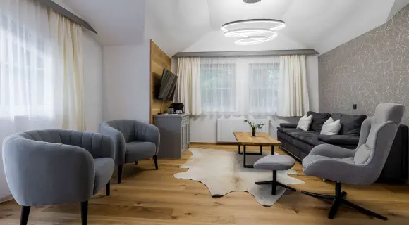 Landhaus suite 95 sqm for up to 6 ✓ 2 bedrooms ✓ fireplace ✓ balcony ✓ modern renovation ✓ Bad Hofgastein ► Book!